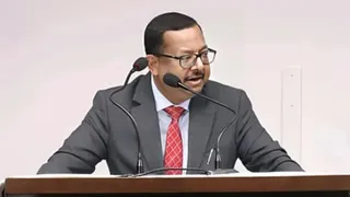 संविधान की मूल भावना पर प्रहार।