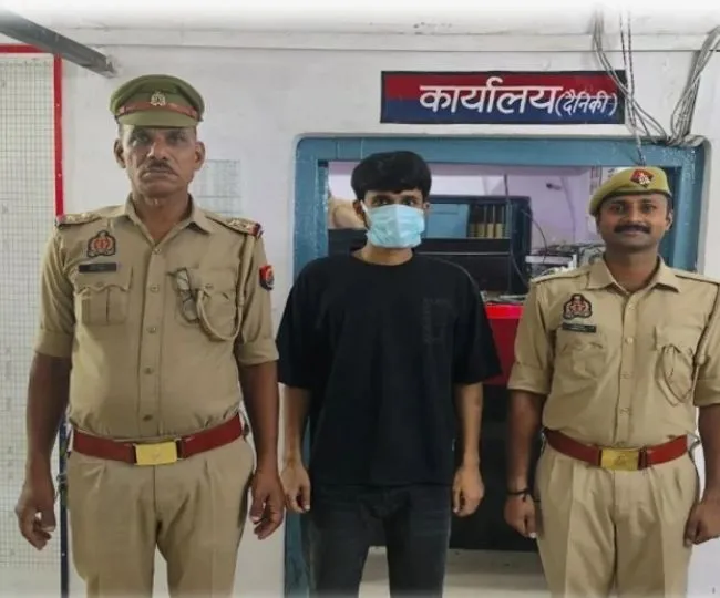 aligarh police arrest small