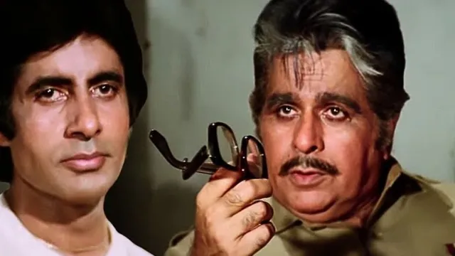 दिलीप कुमार की वजह से 20 साल तक अटकी रही थी फिल्म, Amitabh Bachchan के हाथ आते ही बनी ब्लॉकबस्टर