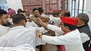 सपा जिलाध्यक्ष, पूर्व मंत्री-विधायक समेत 12 पर मारपीट,बलवा का केस।