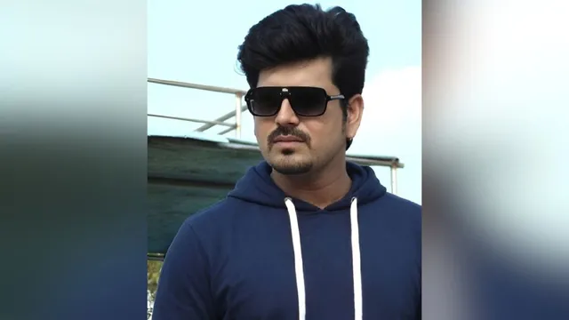 डॉक्टर बनने चले थे, बन गए एक्टर: 'जया' और 'ढीठ' फेम मनु कृष्णा ने बताया अयोध्या से बॉलीवुड तक का सफर
