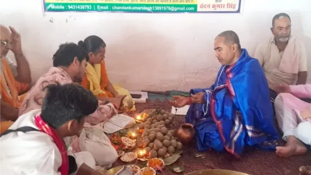 Pitru Paksha: जिनका कोई नहीं, उनका भी तर्पण; गयाजी में अनजाने लोगों का हुआ सामूहिक पिंडदान
