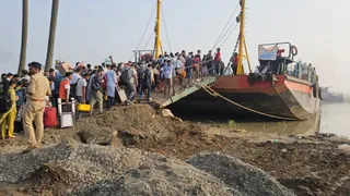 Bhagalpur Water Transport BIADA Ghat: जहाज का हो रहा परिचालन