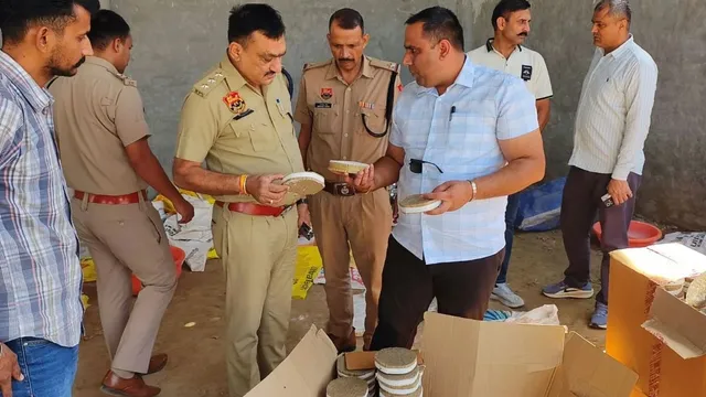 कैथल में अवैध फैक्ट्री पर छापामारी, 134 पेटिंया पटाखे बरामद; दो आरोपी गिरफ्तार
