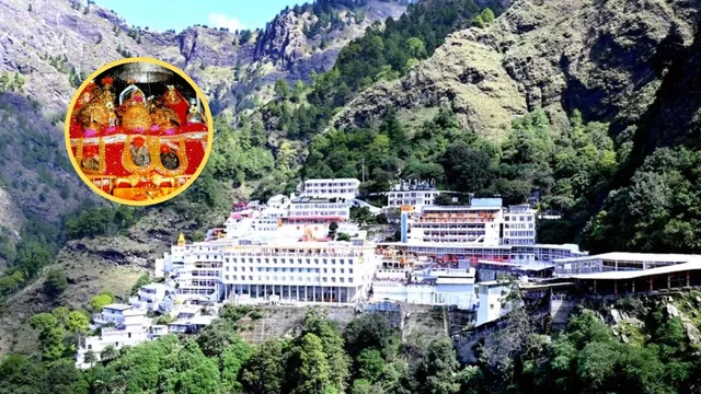 मौसम के उतार-चढ़ाव के बीच मां वैष्णो देवी यात्रा जारी, त्रिकूट पर्वत पर मंडराए बादल; थमीं हेलीकॉप्टर की उड़ानें
