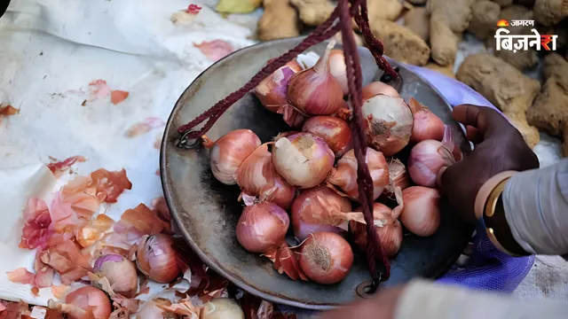 https://www.jagranimages.com/images/2026/10/05/template/image/Onion-in-market-(2)-1791186261019.webp