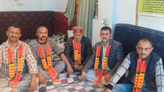 शिमला में क्रमिक अनशन पर बैठे प्राथमिक शिक्षक। जागरण
