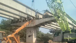 पारडीह कालीमंदिर से बालीगुमा तक बन रहे चार लेन एलिवेटेड कोरिडोर का निर्माण कार्य अब रफ्तार पकड़ चुका है।