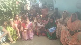 विधवा महिला के मायूस स्वजन