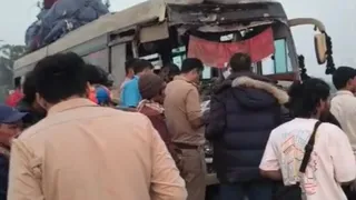 घटनास्थल पर मौजूद पुलिस।