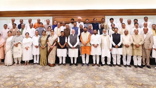 PM मोदी के मंच पर दिखेगी हरियाणा BJP की नई टीम, अमित शाह और नायब सैनी के साथ मंच साझा करेंगी स्मृति इरानी
