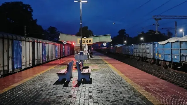 हाथियों की सुरक्षा के लिए रफ्तार पर ब्रेक, हावड़ा-मुंबई रूट पर 9 घंटे तक धीमी गति से चलीं ट्रेनें  
