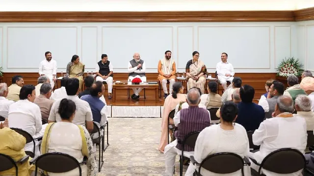 हरियाणा BJP के विधायकों की दुविधा दूर, PM मोदी संग बैठक के क्या है सियासी मायने? मनोहर-राव के गुटों को बड़ा संदेश