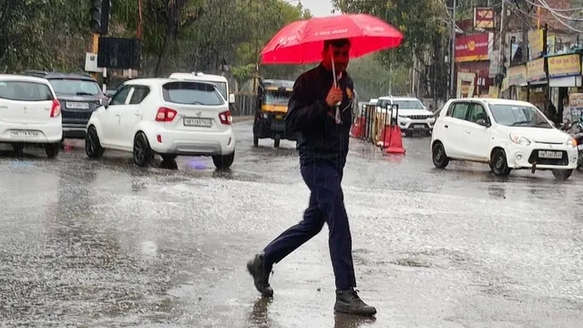 Haryana Weather: हरियाणा में पश्चिमी विक्षोभ सक्रिय, कई जिलों में 10 अक्टूबर को होगी बारिश; घुलेगी गुलाबी ठंड
