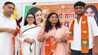 कुर्मी समुदाय को साधने का प्रयास, वर्तमान में अर्बन को-आपरेटिव बैंक की चेयरमैन हैं श्रुति। (फोटो: फाइल)