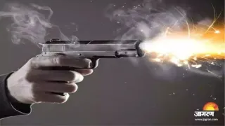 फर्श बाजार इलाके में पुरानी रंजिश में बदमाशों ने एक युवक पर गोलियां चला दी।