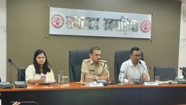 खगड़िया में दुर्गा पूजा को लेकर प्रशासन सख्त, 8 अक्टूबर तक लाइसेंस लेना अनिवार्य; DJ पर रहेगा पूर्ण प्रतिबंध
