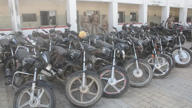 चोरी का शौक चढ़ा तो कक्षा-11 व 12 के छात्रों ने बना लिया अपना गैंग, छह माह में उड़ा दीं 17 बाइक
