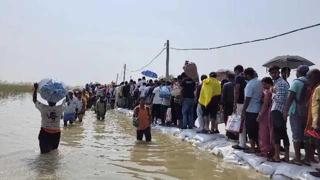 Bhagalpur Ganga Water Level: खतरे के निशान से 6 सेमी नीचे उतरी गंगा, 34 मीटर पर आया पानी; पटना व हाथीदह में भी राहत