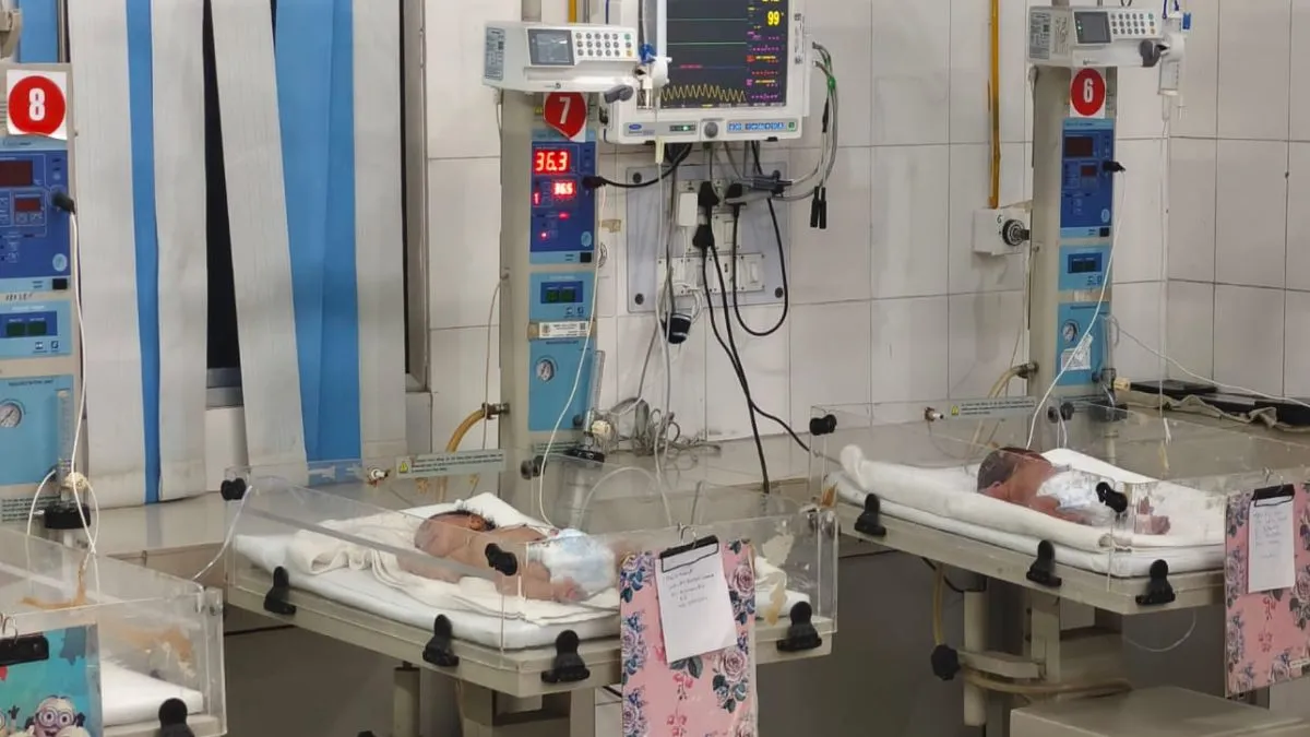 Munger Sadar Hospital Night Healthcare Crisis Exposed (2)