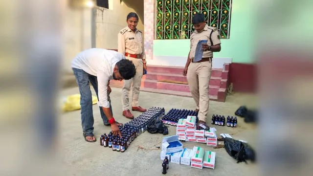 पूर्णिया में नशे के कारोबार पर बड़ा एक्शन! 7170 नशीली टैबलेट-सिरप और शराब जब्त, पिता-पुत्र समेत 5 गिरफ्तार
