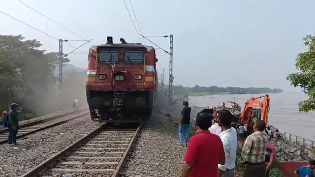 भागलपुर-रांची के बीच सफर करने वाले यात्रियों को राहत, अब निर्धारित रूट से चलेगी वनांचल एक्सप्रेस