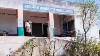 उदयपुर के भींडर स्कूल में छत का प्लास्टर गिरा