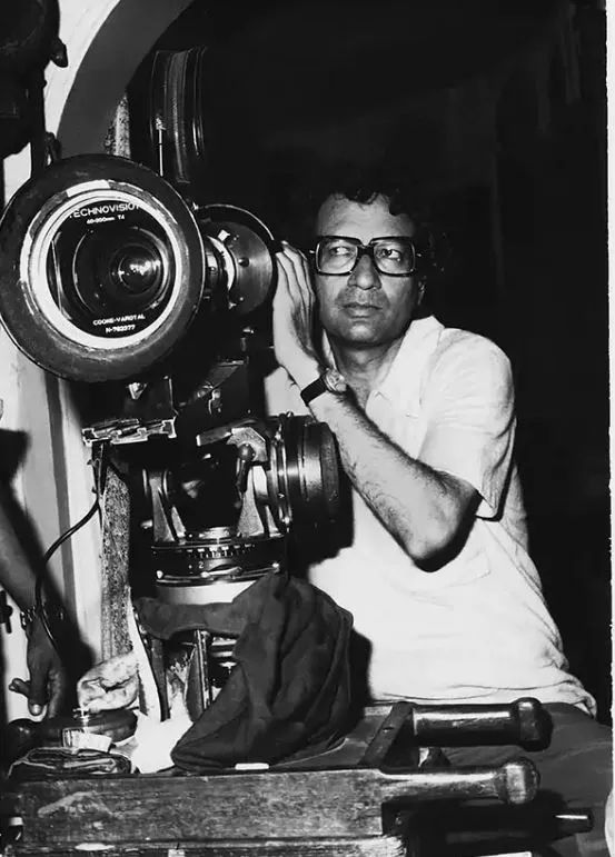 Vijay Anand Guide