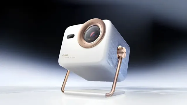 Hisense ने लॉन्च किया 4K ट्रिपल-लेजर प्रोजेक्टर, 150 इंच की डिस्प्ले, 240Hz गेमिंग और 360-डिग्री गिंबल भी