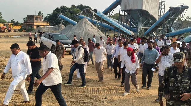 ग्रामीणों के विरोध के आगे झुका प्रशासन: फूफडीह में खनन-क्रशर पर लगी रोक, विधानसभा समिति करेगी जांच