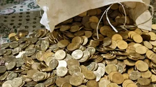 पिकअप में निकले सिक्कों के 29 बोरे