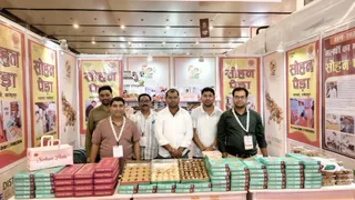 नोएडा में इंटरनेशनल ट्रेड शो में लगा मलवां के सोहन पेड़ा का स्टाल
