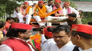 वाराणसी में आशुतोष सिन्हा ने भरा नामांकन, सपा कार्यकर्ताओं का उमड़ा जनसैलाब।