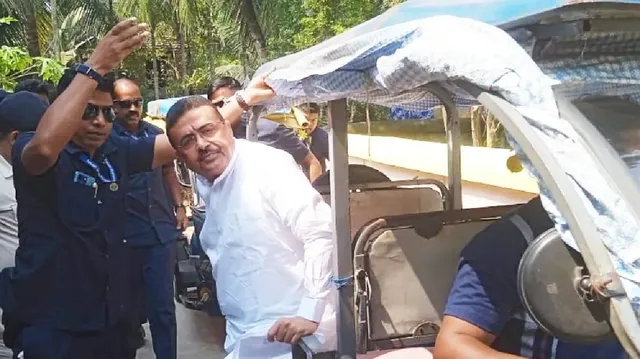 Nandigram By-election: मुख्यमंत्री शुभेंदु अधिकारी ने ऑटो से पहुंचकर डाला वोट, कहा- सांसों के रहने तक नंदीग्राम का ही रहूंगा मतदाता
