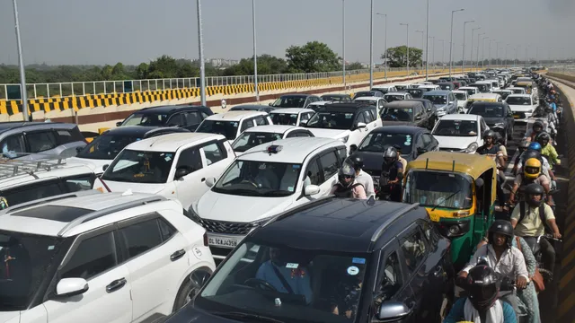 शार्टकट के फेर में फ्लाईओवर पर पहुंचा रहा Google Maps, बारापुला के भीषण जाम की यही बड़ी वजह
