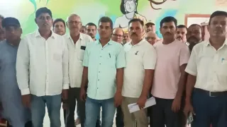किसानों से नहीं बन पाई बात। फोटो जागरण