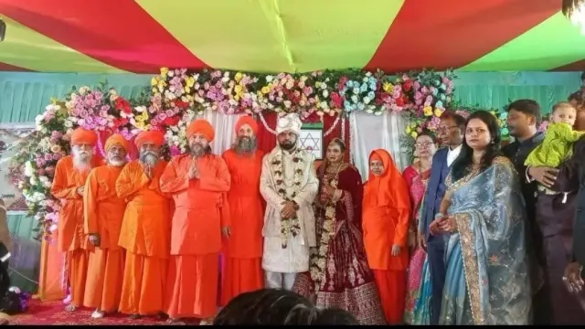 महिला पुरोहित ने कराई रस्में, बिना दहेज हुआ अंतर्जातीय विवाह; झारखंड के राहुल-पुष्पा ने तोड़े सामाजिक बंधन 
