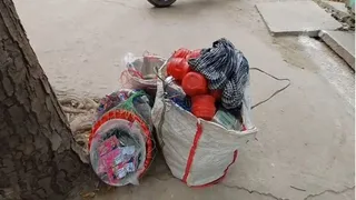 जमुई सदर अस्पताल में भर्ती गोली लगने से गंभीर रूप से घायल बंगाल निवासी फेरीवाला माडू