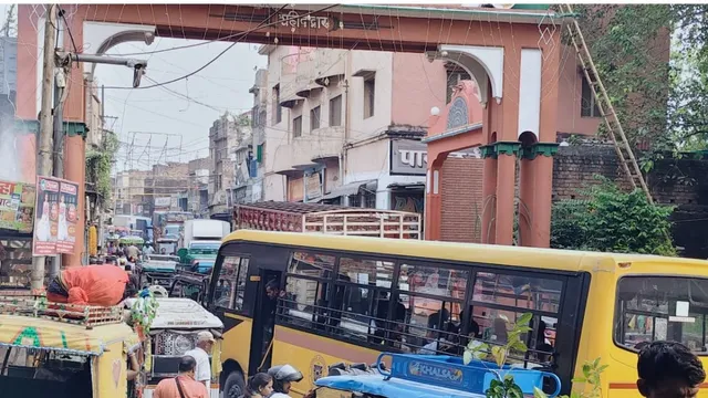 लखीसराय में 5 KM लंबा महाजाम! विद्यापीठ चौक से जमुई मोड़ तक रेंगते रहे वाहन, बाइपास आरओबी बंद होने से बढ़ी आफत