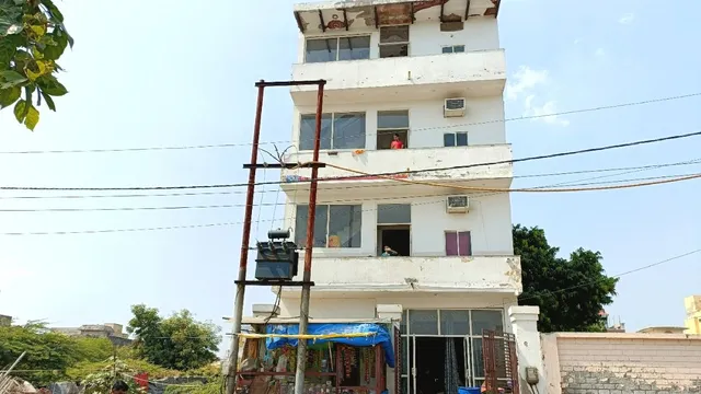 मथुरा: चार बच्चों की मौत, आवासीय नक्शे पर चल रहा था गुरुकुल; गैर इरादतन हत्या का मुकदमा