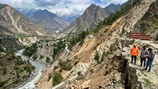 प्रतीकात्मक प्रस्तुतीकरण के लिए तस्वीर को एआई टूल की मदद से बनाया गया है।