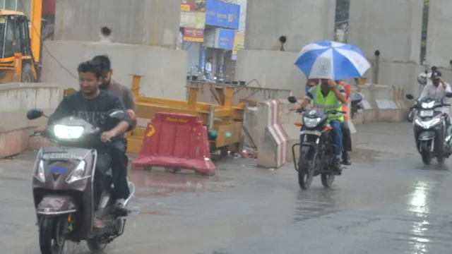 Weather Today: गरज-चमक और तेज हवाओं के साथ होगी बारिश, आज बदलेगा आगरा का मौसम
