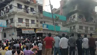 खाना बनाते समय हुआ सिलिंडर में विस्फोट