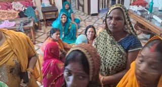 रोते बिलखते परिजन। जागरण