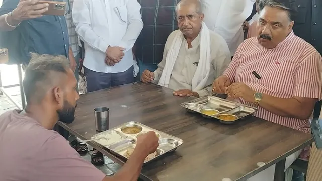 हरियाणा के डिप्टी स्पीकर ने अटल कैंटीन में खाया खाना, आखिर 20 रुपये प्लेट के क्यों चूकाए ₹200?