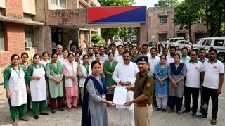 वेतन में देरी से परेशान एनएचएम कर्मचारियों का सोनीपत में प्रदर्शन ( फोटो इमेज एआई जेनरेटेड )