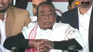 अपनी मां रूपी सोरेन के साथ मुख्यमंत्री हेमंत सोरेन।