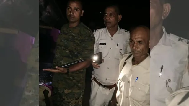 बिहार के पश्चिमी चंपारण में 11KV तार की चपेट में आने से दो की मौत, रास्ता साफ करते समय हुआ हादसा
