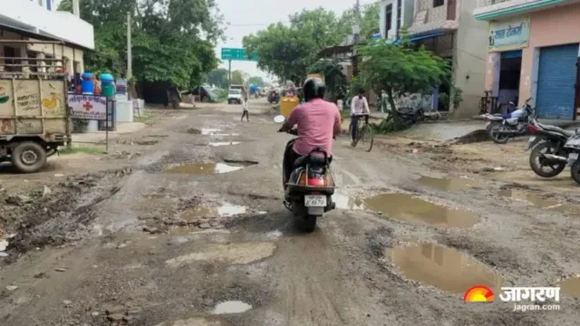 रेवाड़ी में 54 से अधिक गड्ढे बने हादसों का सबब, हजारों लोगों पर मंडरा रहा हादसों का खतरा
