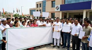 आम आदमी पार्टी ने चुनाव आयोग की कार्यप्रणाल पर उठाए सवाल